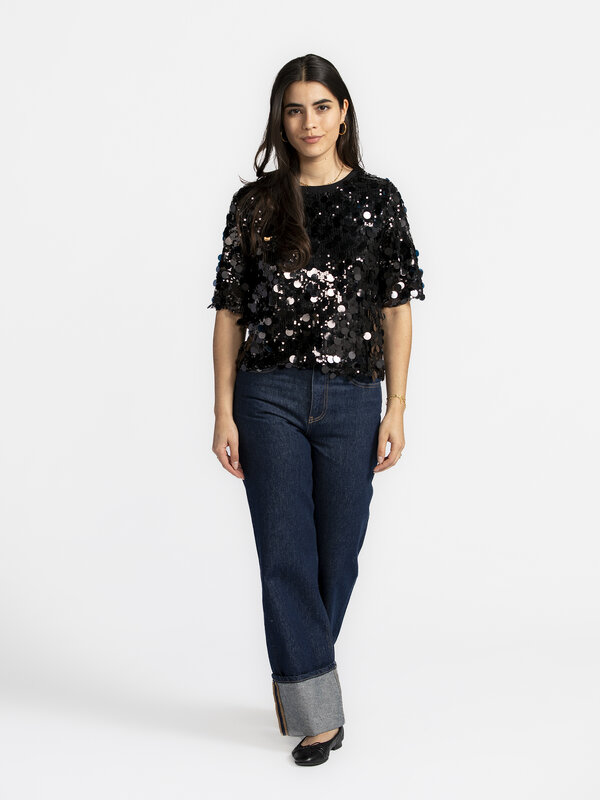 Le Marais Sequin top Kae 3. Daytime meetings, evening parties and no time to change? This top balances effortlessly betwe...