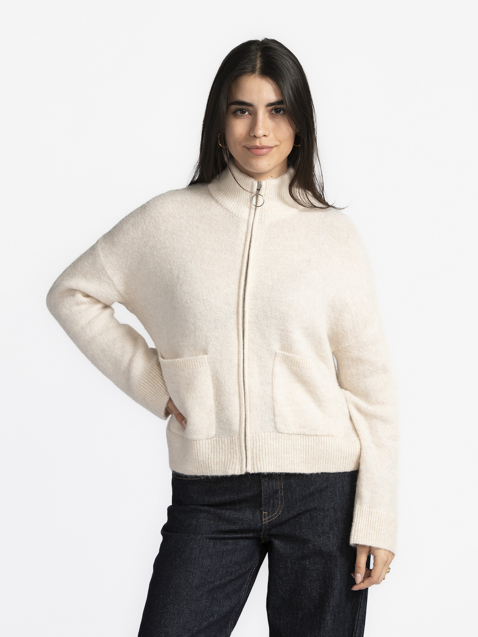 Selected Vest  with zipper Sia Ras 1. With its striking wool blend texture, this cardigan is an instant eye-catcher. The ...