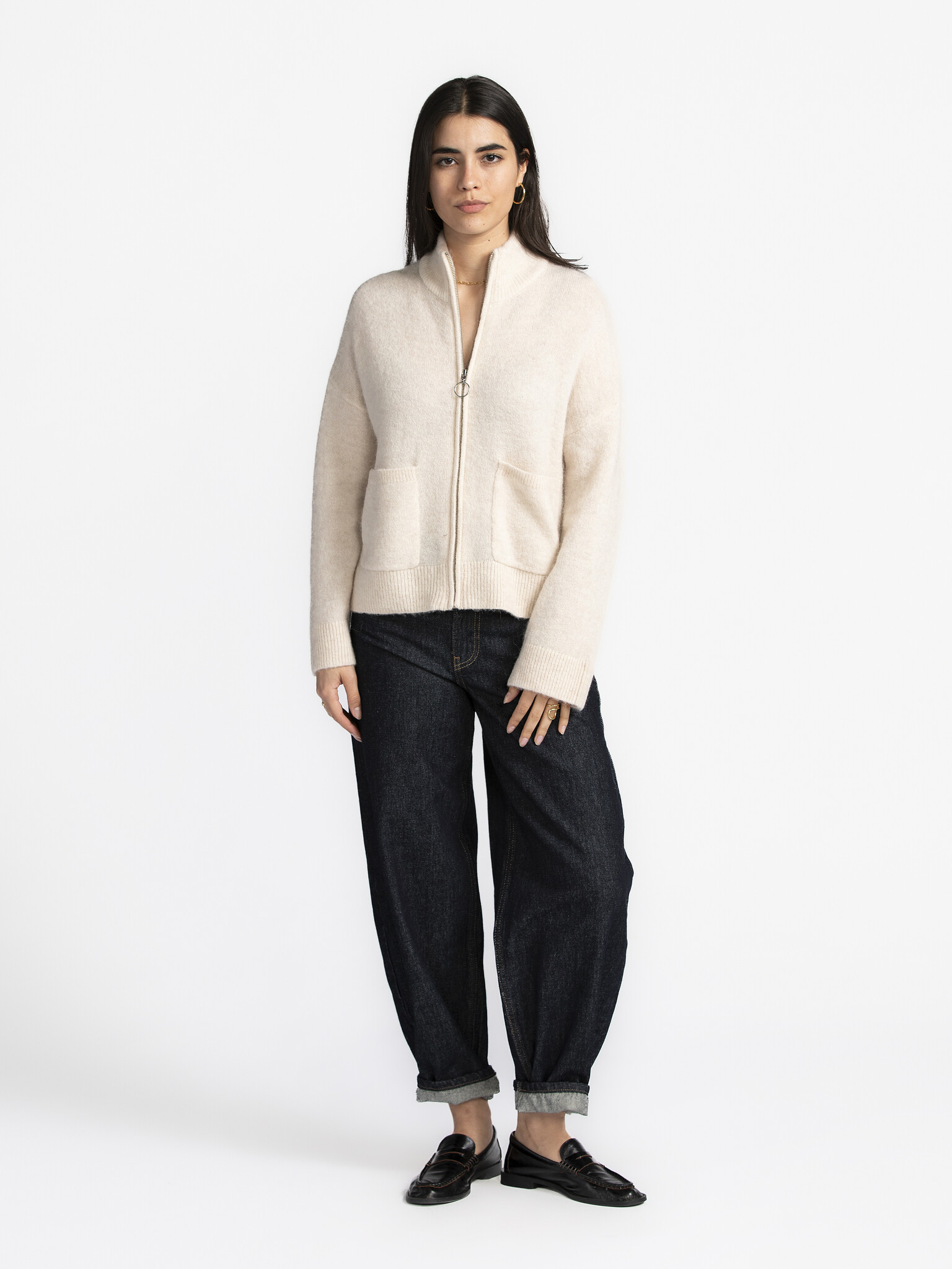 Selected Vest  with zipper Sia Ras 4. With its striking wool blend texture, this cardigan is an instant eye-catcher. The ...