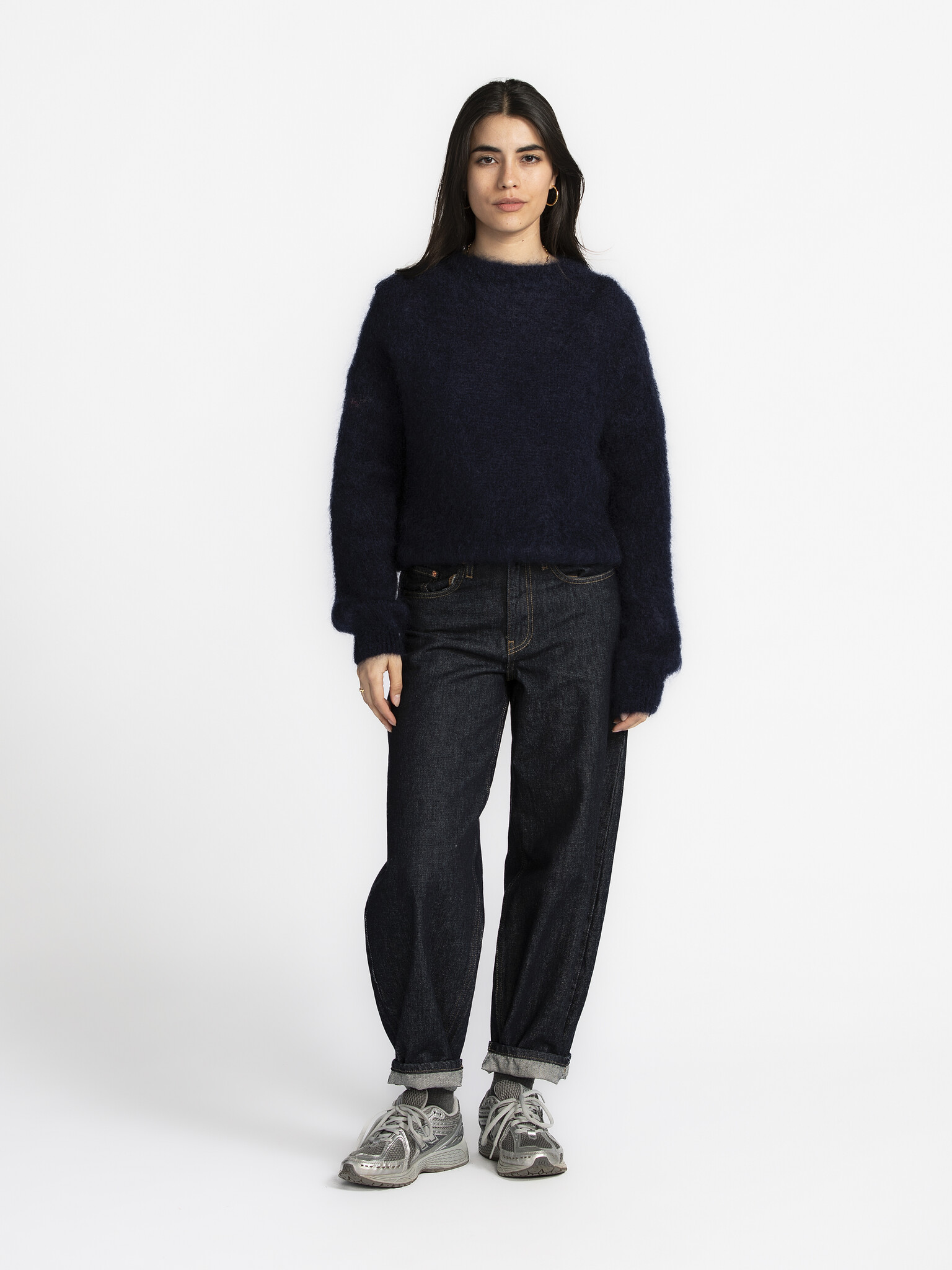 Le Marais Pull Mohair Viktor 3. Time for something special! Ce pull mohair en bleu marine est votre nouvel article de con...