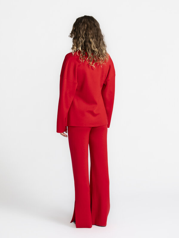 MBYM Gebreide Cardigan Soni Ard 5. Of je nu op zoek bent naar extra warmte of een statement piece voor je outfit, deze ro...