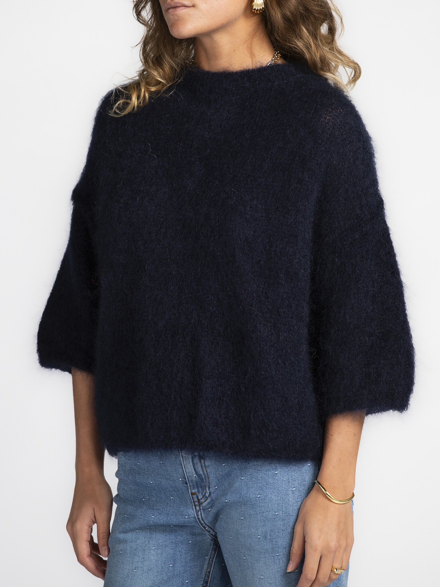 Le Marais Tricot Oversize Stella 3. Du travail à l'apéritif? Ce pull vous accompagne! La coupe ample est assez confortabl...
