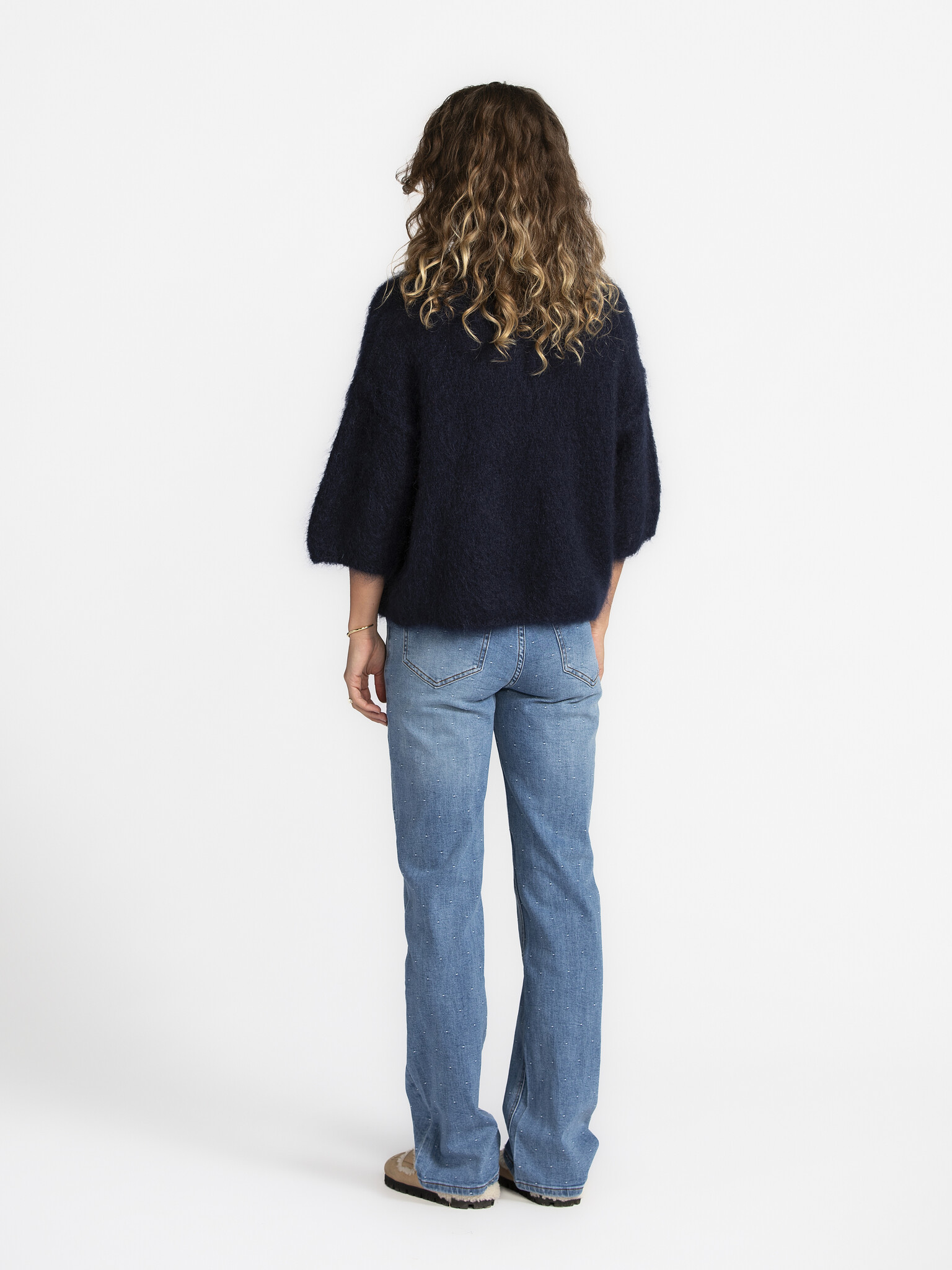 Le Marais Tricot Oversize Stella 5. Du travail à l'apéritif? Ce pull vous accompagne! La coupe ample est assez confortabl...