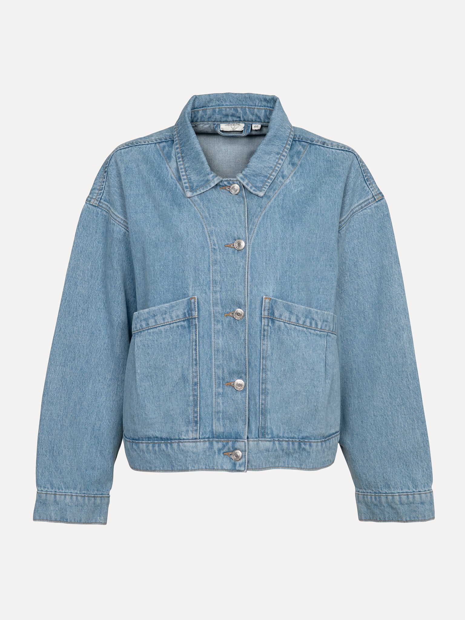 Les Soeurs Veste Denim Nicole 2. Une couche additionnelle qui donne du cachet à votre tenue? C'est ce qu'il vous faut. La...