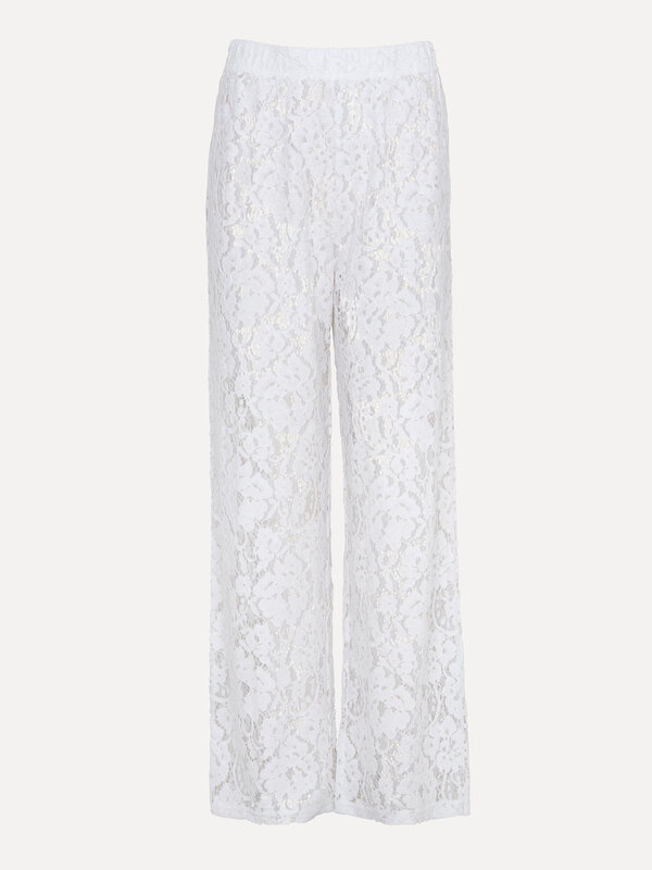 Les Soeurs Kanten broek Reva 2. Lace it up! Deze kanten broek is dé manier om je dagelijkse lentelook op te leuken. De lo...