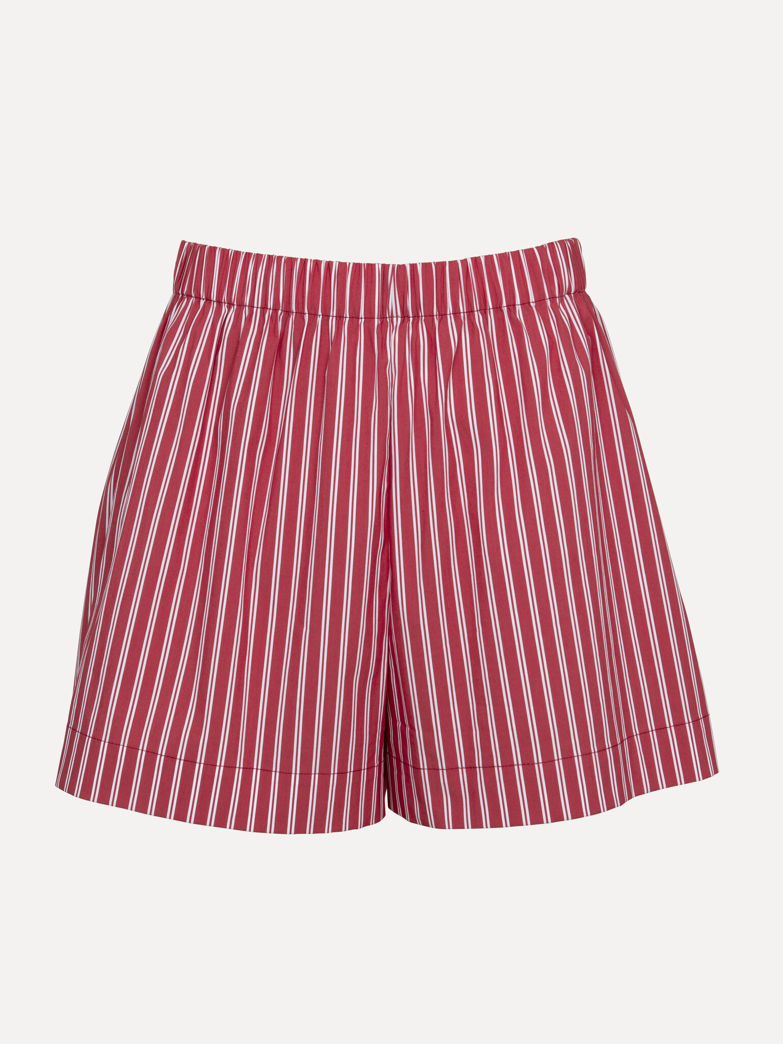 Les Soeurs Gestreepte short Lucy 2. Deze comfy short met rode streepjesprint is dé manier om warme dagen te trotseren. Da...