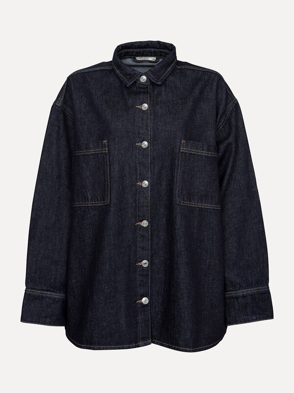 Les Soeurs Denimshirt Steven 2. Fan van denim, maar niet van voorspelbaar? Check. Dit kwalitatieve shirt combineert de co...