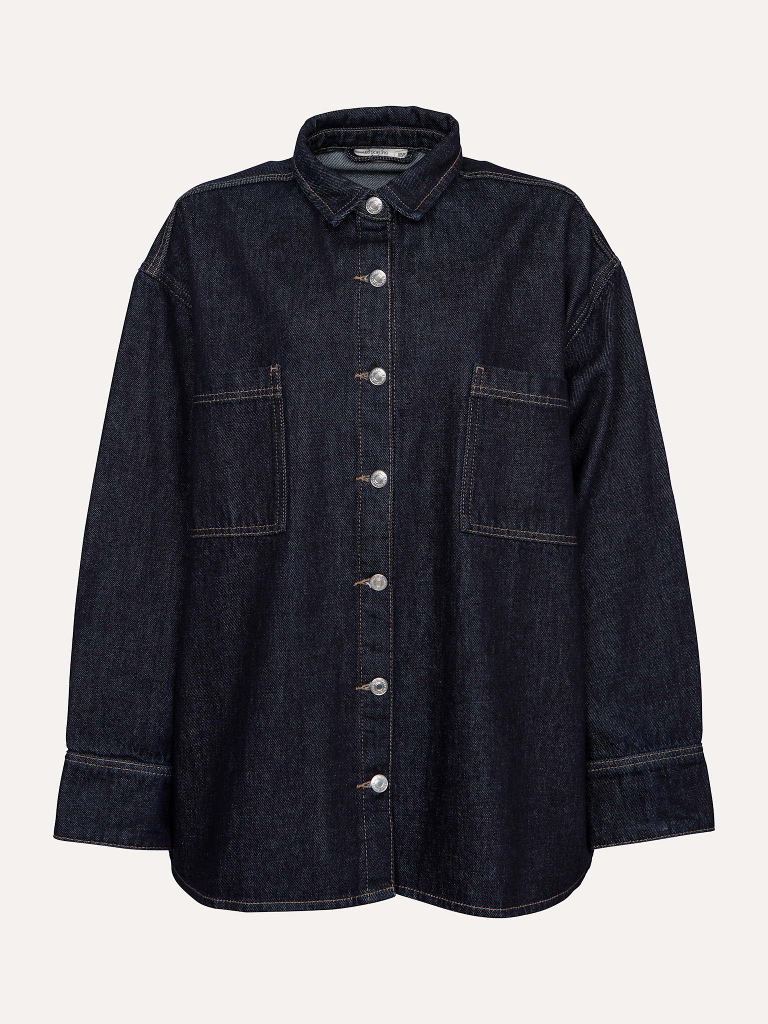 Les Soeurs Denimshirt Steven 2. Fan van denim, maar niet van voorspelbaar? Check. Dit kwalitatieve shirt combineert de co...