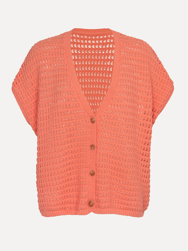 Les Soeurs Gehaakt vest Jack 2. Peach perfect! Dit luchtige vest in een zachte perziktint is de troef in je lentegarderob...