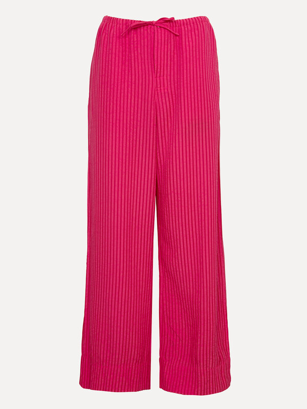 Les Soeurs Striped trousers Matt 2. Monday blues? Not with these pink striped pants. They're wonderfully loose and keep t...
