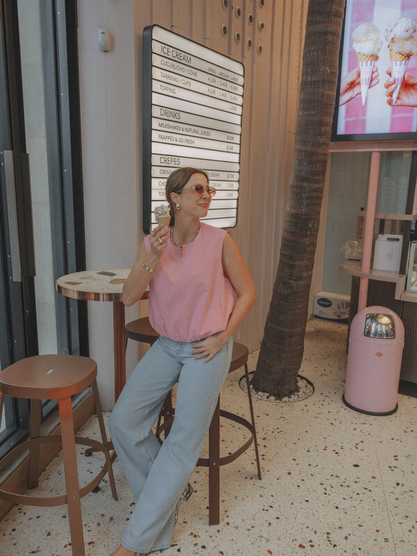 Les Soeurs Jeans Jules 6. Fond of a wide fit? These jeans are the everyday hero you've been looking for. Sturdy, flatteri...
