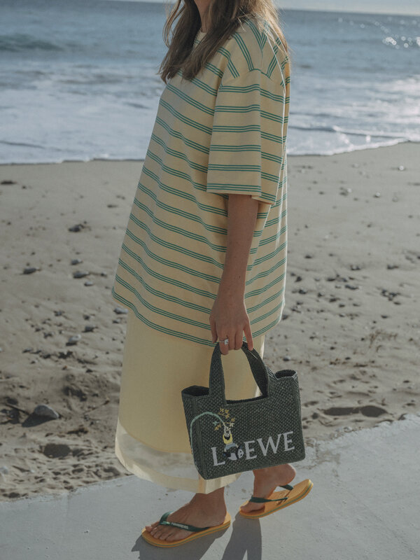 Les Soeurs Gestreept T-Shirt Channing 7. Yes, we found it - het perfecte streepjesshirt voor je collectie! Dit botergele ...