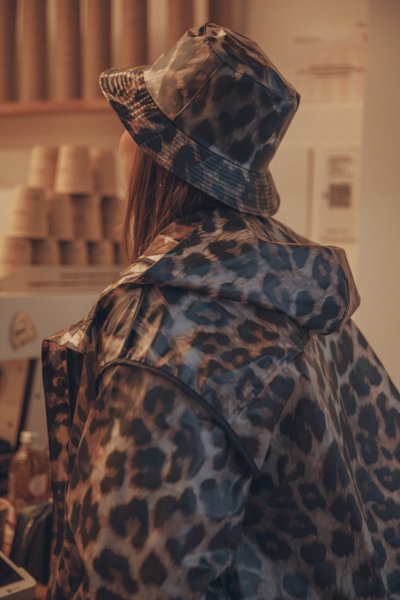 Les Soeurs Bucket Hat Mary-Kate 1. Spot on! Deze bucket hat met luipaardprint beschermt je tegen zowel zon als regen, en ...