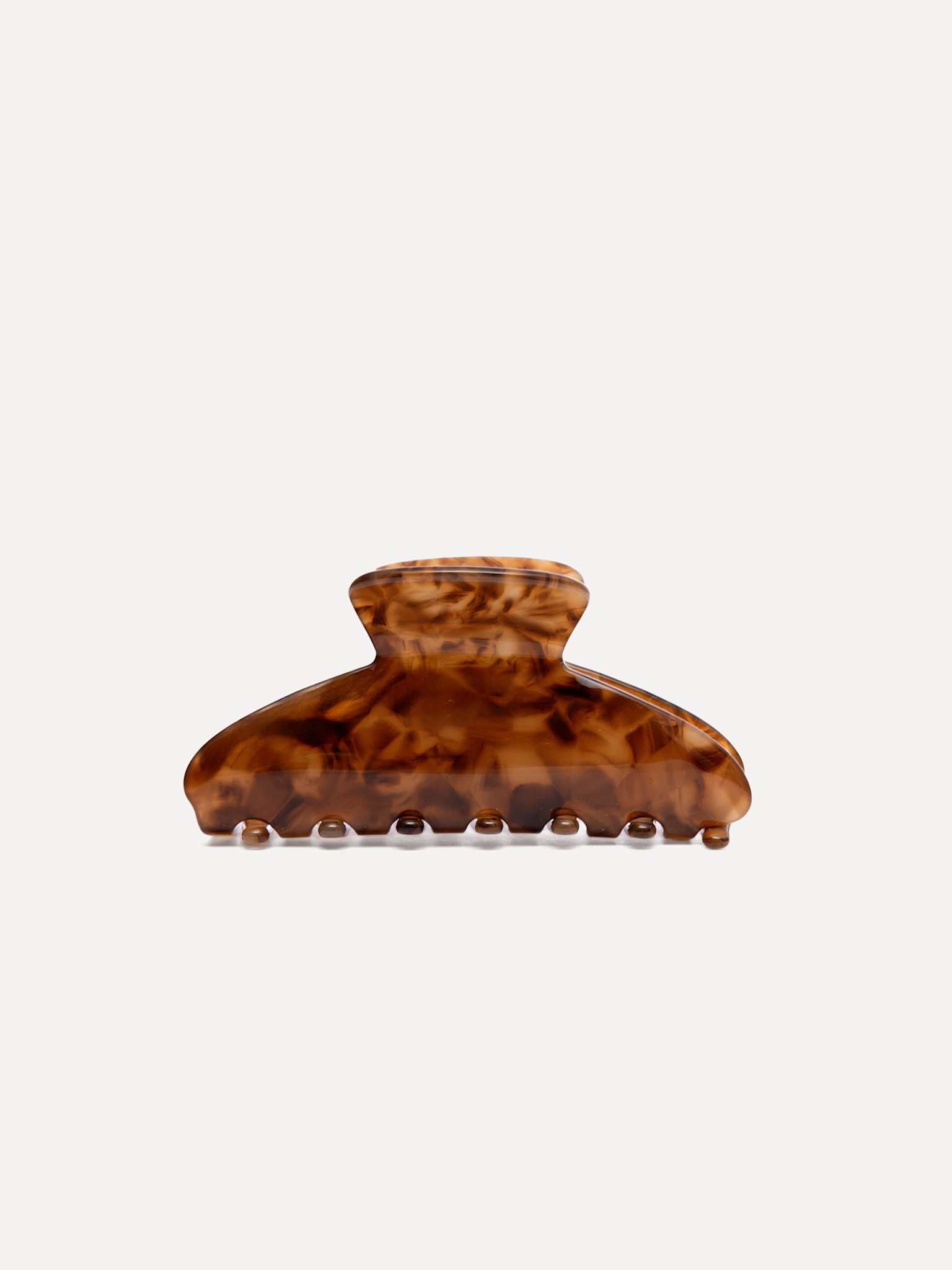 Les Soeurs Epingle à cheveux griffe en résine 1. No more bad hair days! Cette pince à cheveux tortue est la synthèse du s...