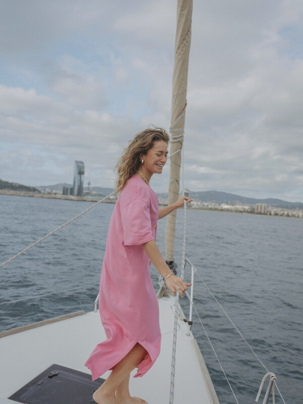 Les Soeurs Maxi dress Scarlett 3. Warm weather finally approaching? This maxi dress with endless possibilities fits the b...