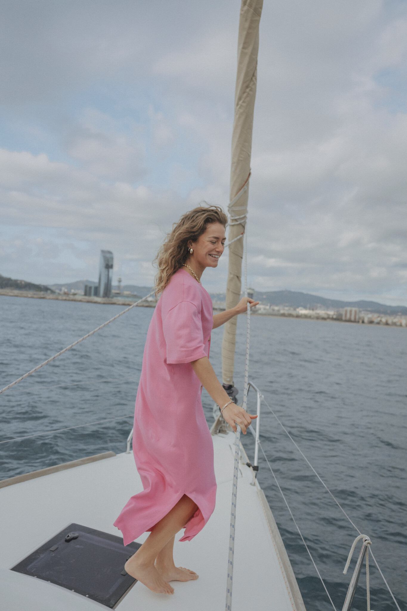 Les Soeurs Maxi-jurk Scarlett 3. Eindelijk warm weer in aantocht? Deze maxi-jurk met eindeloze mogelijkheden past perfect...