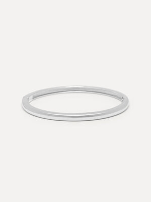 Bracelet Maura. Envie d'argent? Ce délicat bracelet est votre nouvel indispensable pour tous les jours. Une base élégante...