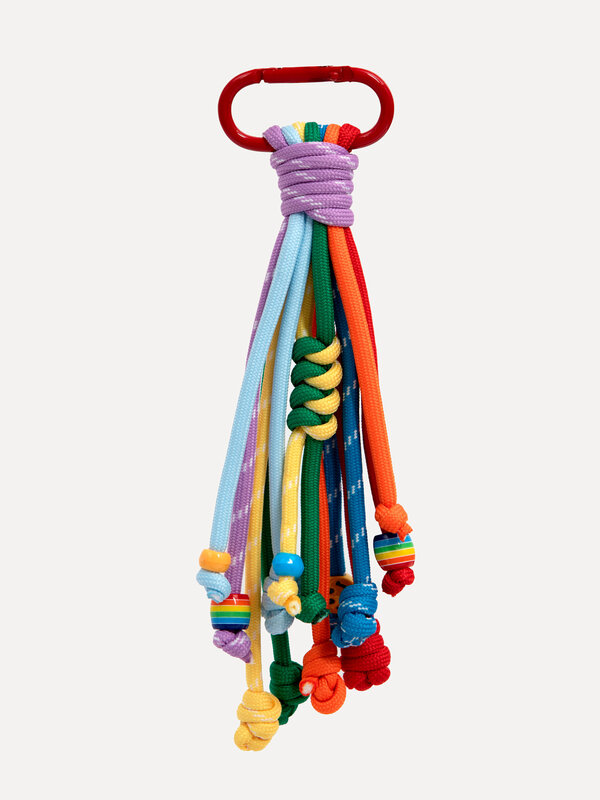 Les Soeurs Bijou de sac 1. Ready for some color therapy? Ce bijou de sac transforme même le sac le plus minimaliste en un...
