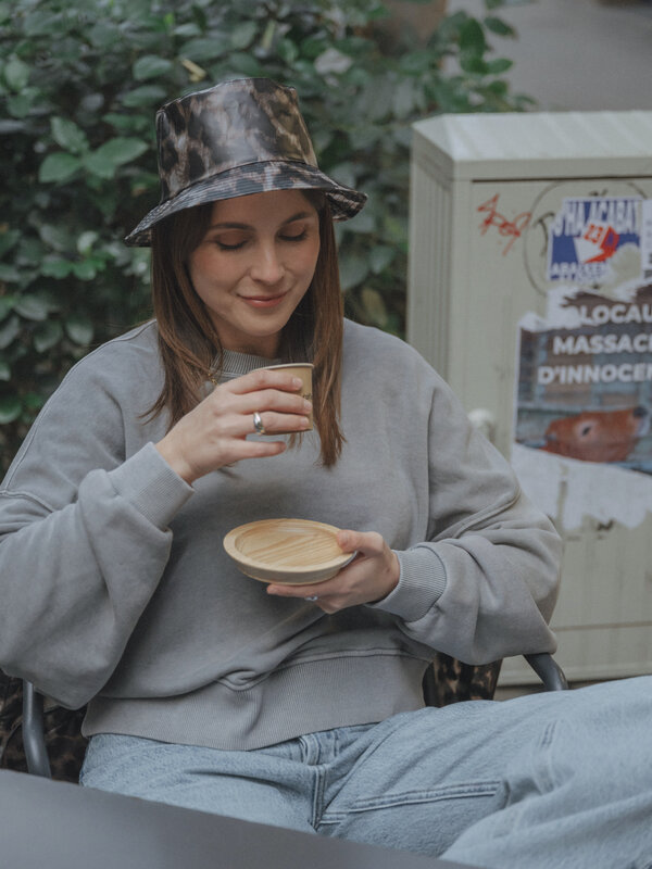 Les Soeurs Sweater Emma 1. Looking for an essential that goes with everything? This sweater in a washed grey hue represen...