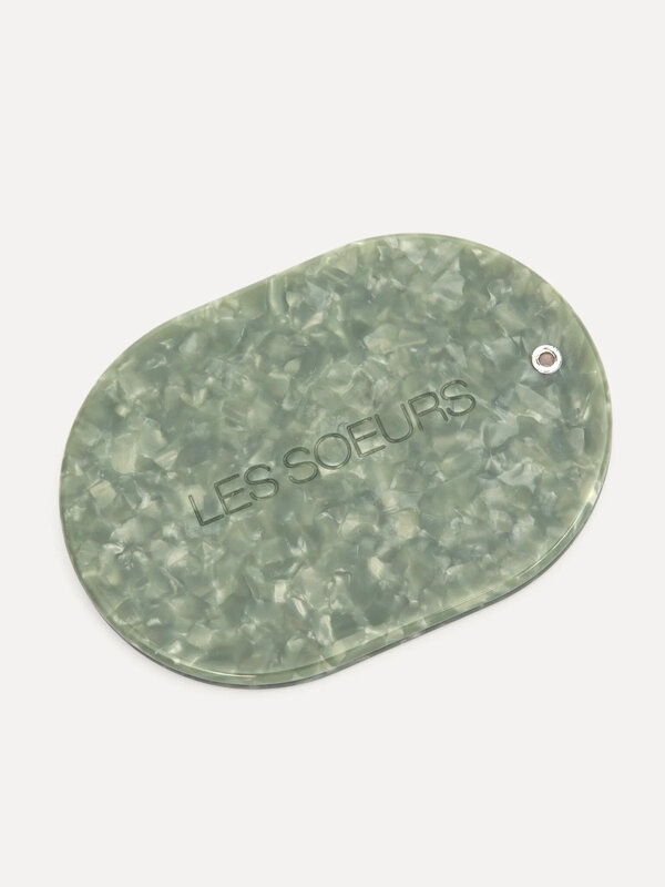 Les Soeurs Pocket mirror resin 2. Small but cute: this pocket mirror in jade green is sure to become your new bag favorit...