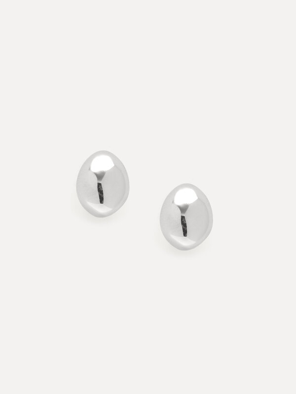Les Soeurs Earrings set Cara Drop 2. Drop dead gorgeous! These sophisticated ear studs with their asymmetrical drop shape...