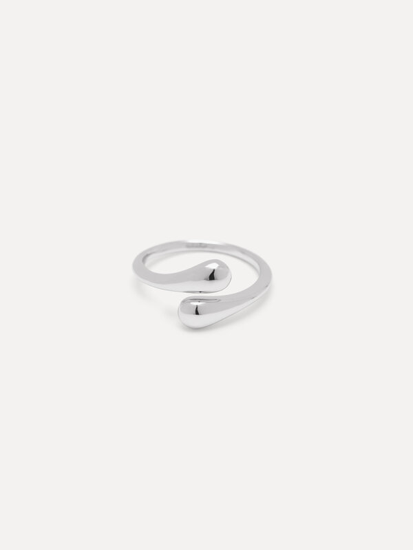 Les Soeurs Ring Gilda Waterdrops 2. All about that drop! Geïnspireerd op de vloeiende vorm van waterdruppels is deze ring...