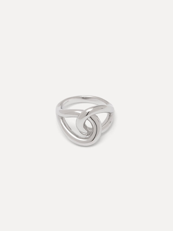 Les Soeurs Ring Claire Knot 2. (K)not to be missed! Deze ring in de vorm van een knoop staat voor oneindige verbondenheid...