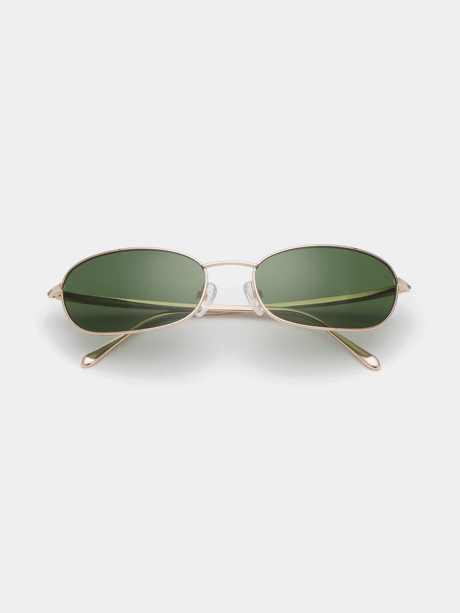A.Kjaerbede Lunettes de soleil Jack 1. Tiny frames, big statement. Ces lunettes de soleil minces aux verres verts et à la...