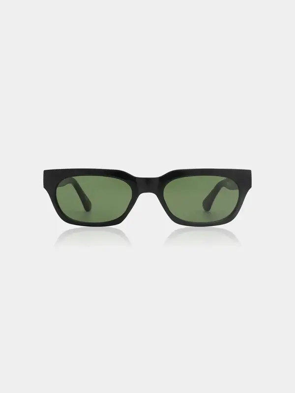 A.Kjaerbede Zonnebril Bror 1. All-time classic! Deze zwarte zonnebril is gemaakt voor drukke dagen en luie weekenden. Het...