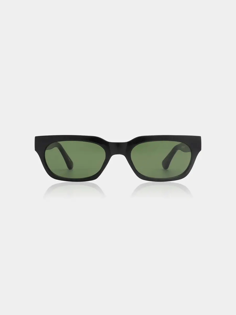 A.Kjaerbede Zonnebril Bror 1. All-time classic! Deze zwarte zonnebril is gemaakt voor drukke dagen en luie weekenden. Het...