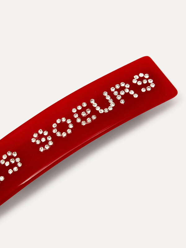 Les Soeurs Barrette à cheveux Les Soeurs 1. Bad hair day? Pas de problème! Cette barrette avec le logo Les Sœurs n'est pa...