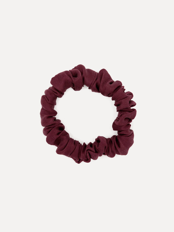 Les Soeurs Silk scrunchie 1. Sweet dreams! Love scrunchies that are sweet on your hair? The sheer silk of this burgundy p...