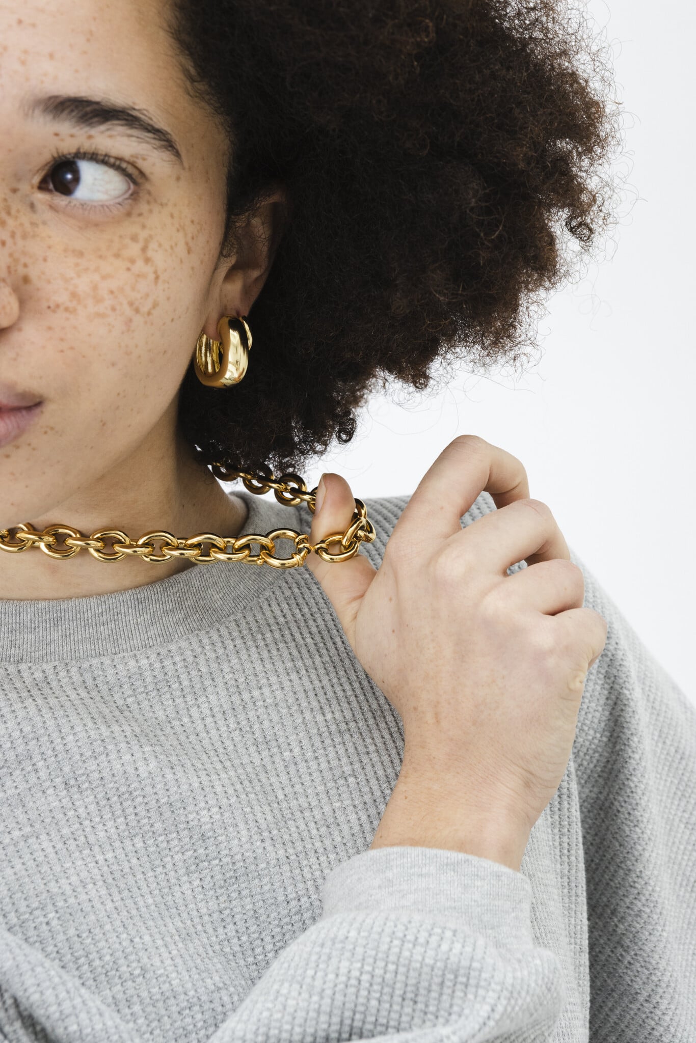 Les Soeurs Necklace Raya Chunky Chain 2. A link chain with chunky, interlocking links. It's bold enough to wear alone, ye...