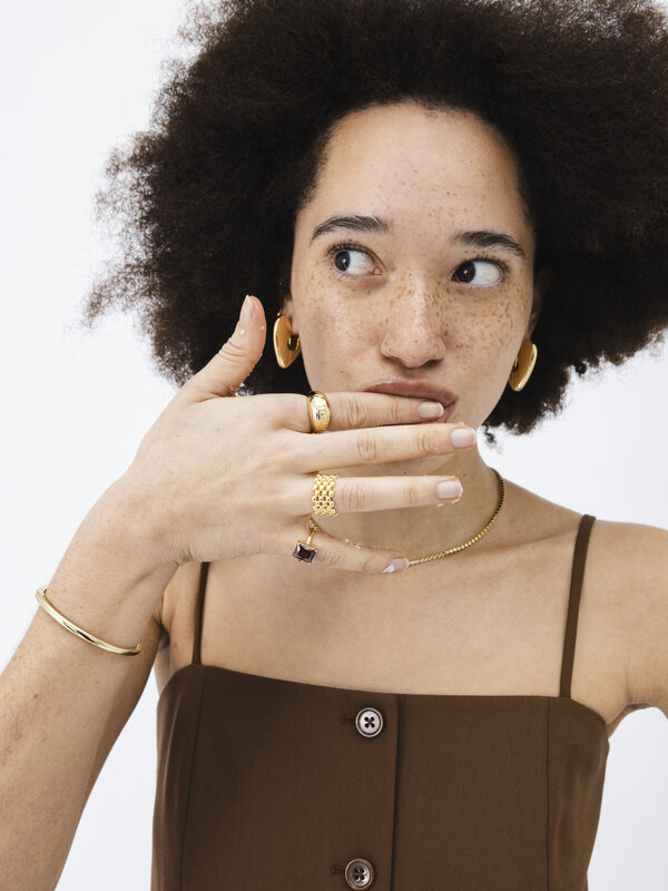 Les Soeurs Bague Claire Dome Amore 2. For all love birds and self lovers: cette bague en or massif parle d'elle-même et e...