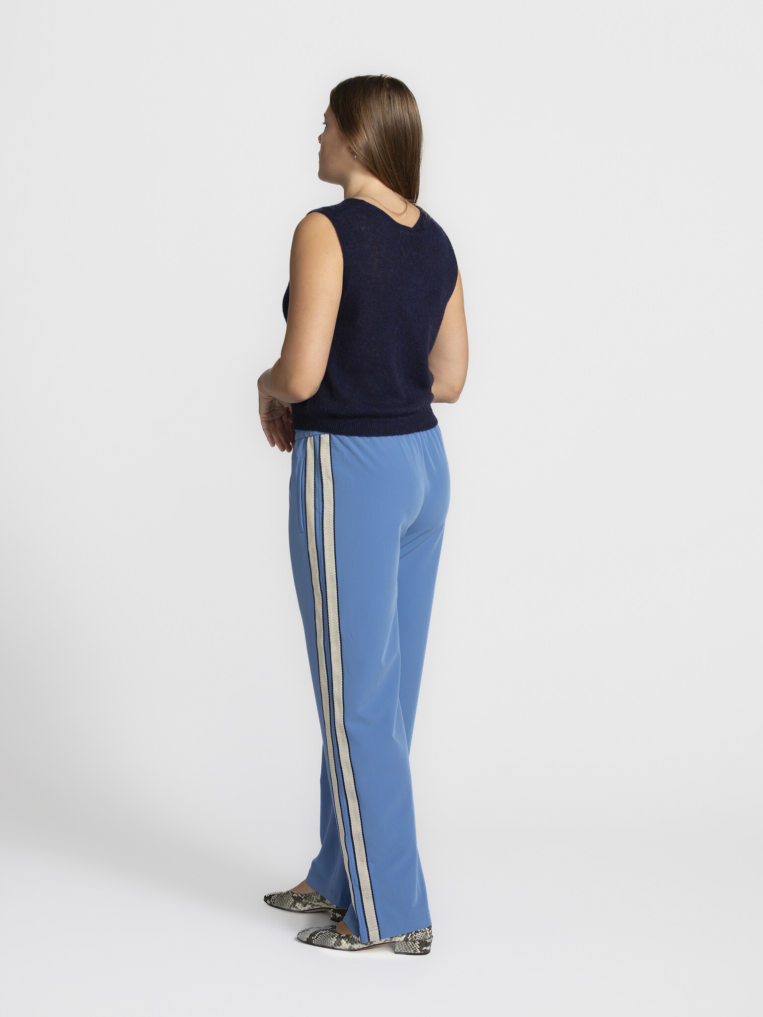 MBYM Trousers Livigno Franky 4. Track star! Who said sporty couldn't be chic? These track pants combine elegant blue with...