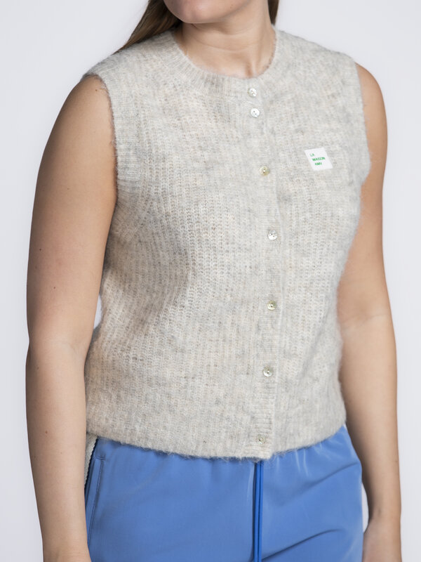 American Vintage Gebreide vest East 3. Wil je kwaliteit tot in de details? Dit vest is gemaakt van hoogwaardige materiale...