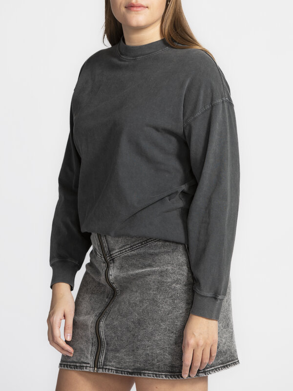 Les Soeurs Longsleeve T-Shirt Cameron 5. Our longsleeve T-Shirt Cameron is the ultimate go-to during fickle weather. Desi...