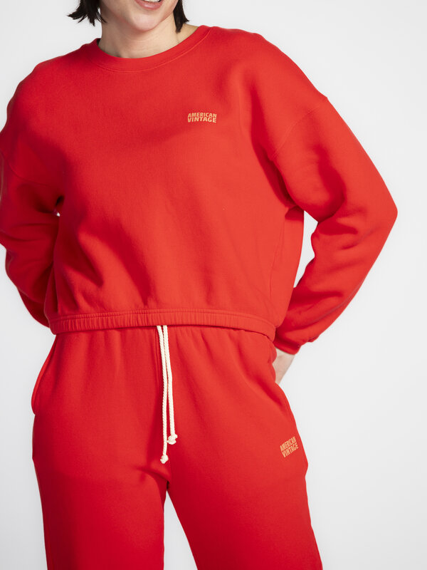 American Vintage Sweat Izubird 3. Red, bold, and ready to go. This sweater is your new favorite for indoors and out. The ...