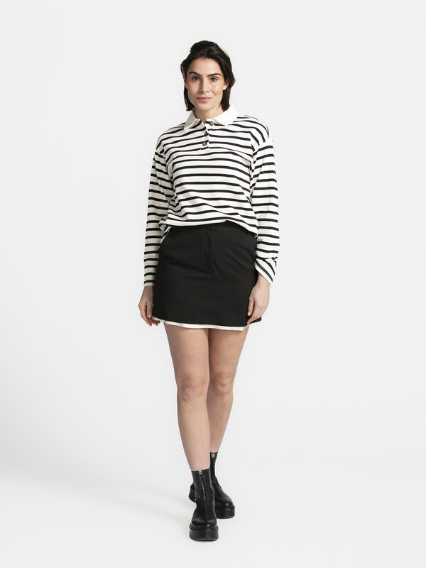 Selected Polo longsleeve Wada 1. L'essence du style français? Ce polo à manches longues a tout prévu! Grâce à ses rayures...