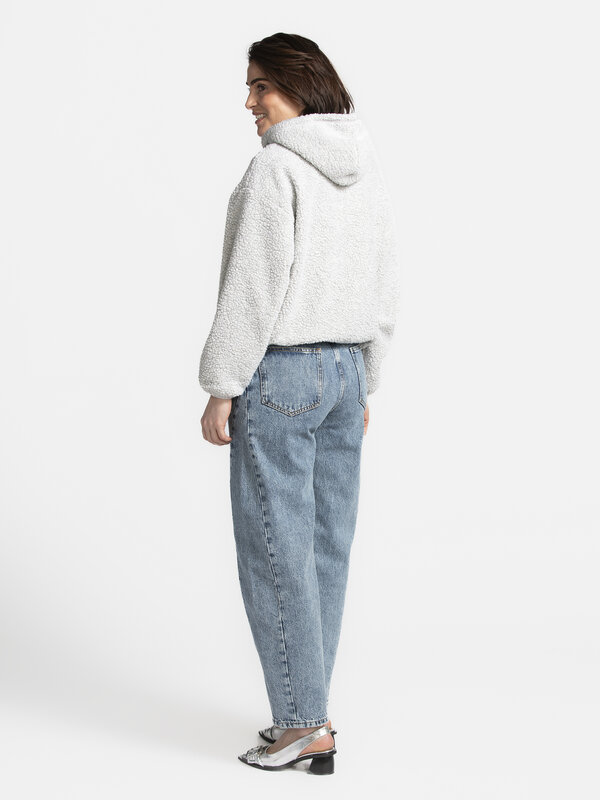 American Vintage Zip-up hoodie Hoktown 4. Teddy time! This hoodie in a soft shade of gray is your go-to on dark, chilly d...