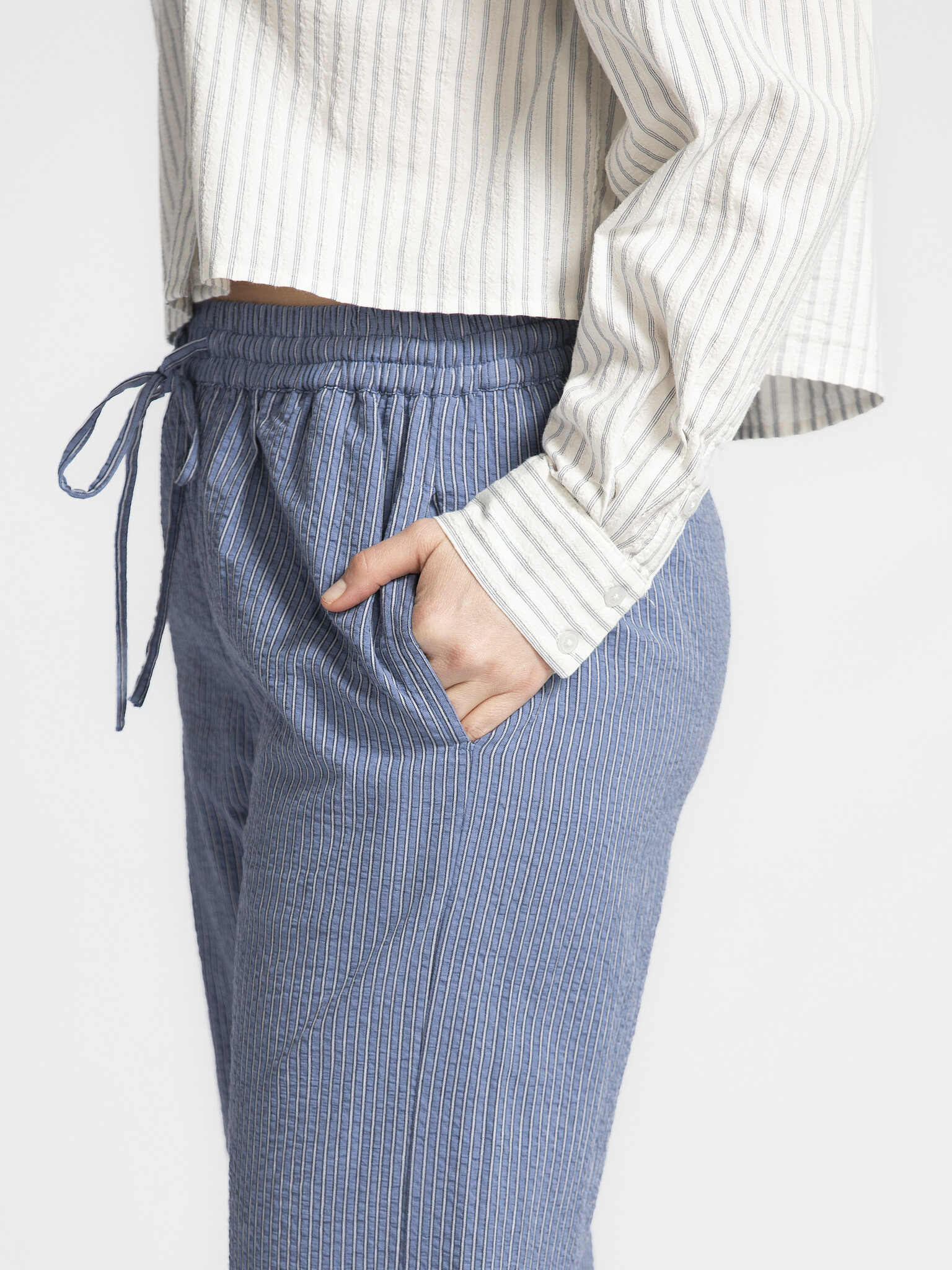 Sofie Schnoor Pantalon à rayures Abigailes 5. Détendez-vous à l'intérieur ou profitez de l'extérieur, ce pantalon à rayur...