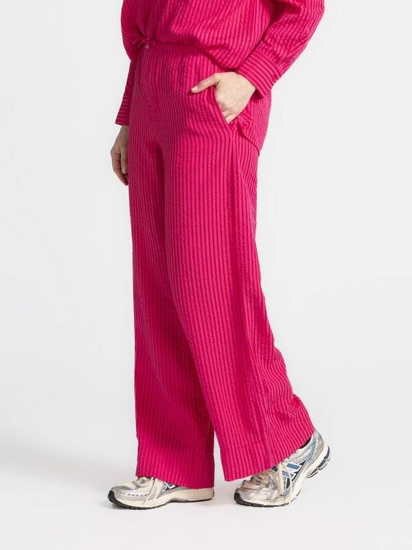 Les Soeurs Striped trousers Matt 6. Monday blues? Not with these pink striped pants. They're wonderfully loose and keep t...