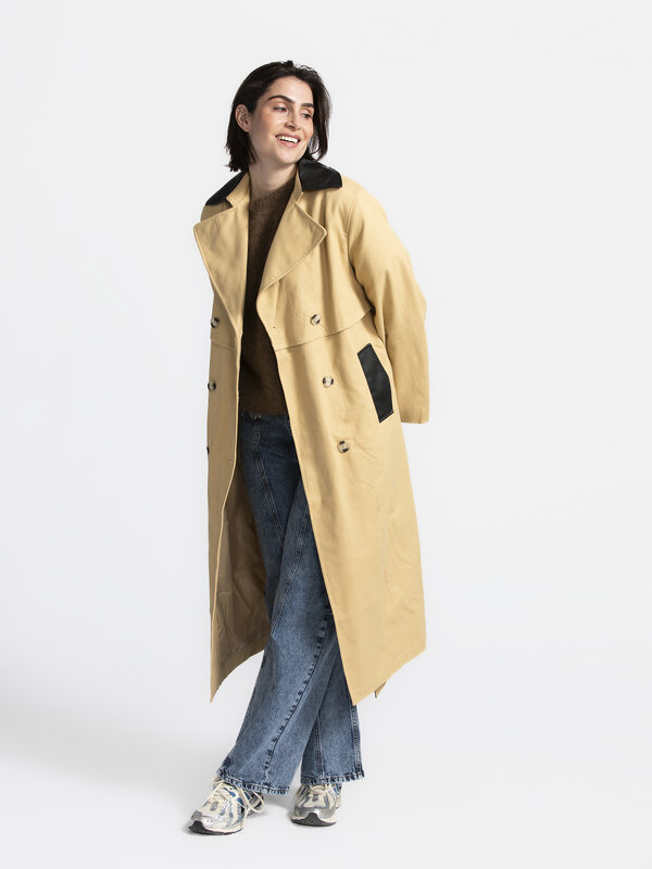 Edited Trench coat Reese 2. Rain check! This trench coat will bring a smile to your face even when the weather's grey. Th...