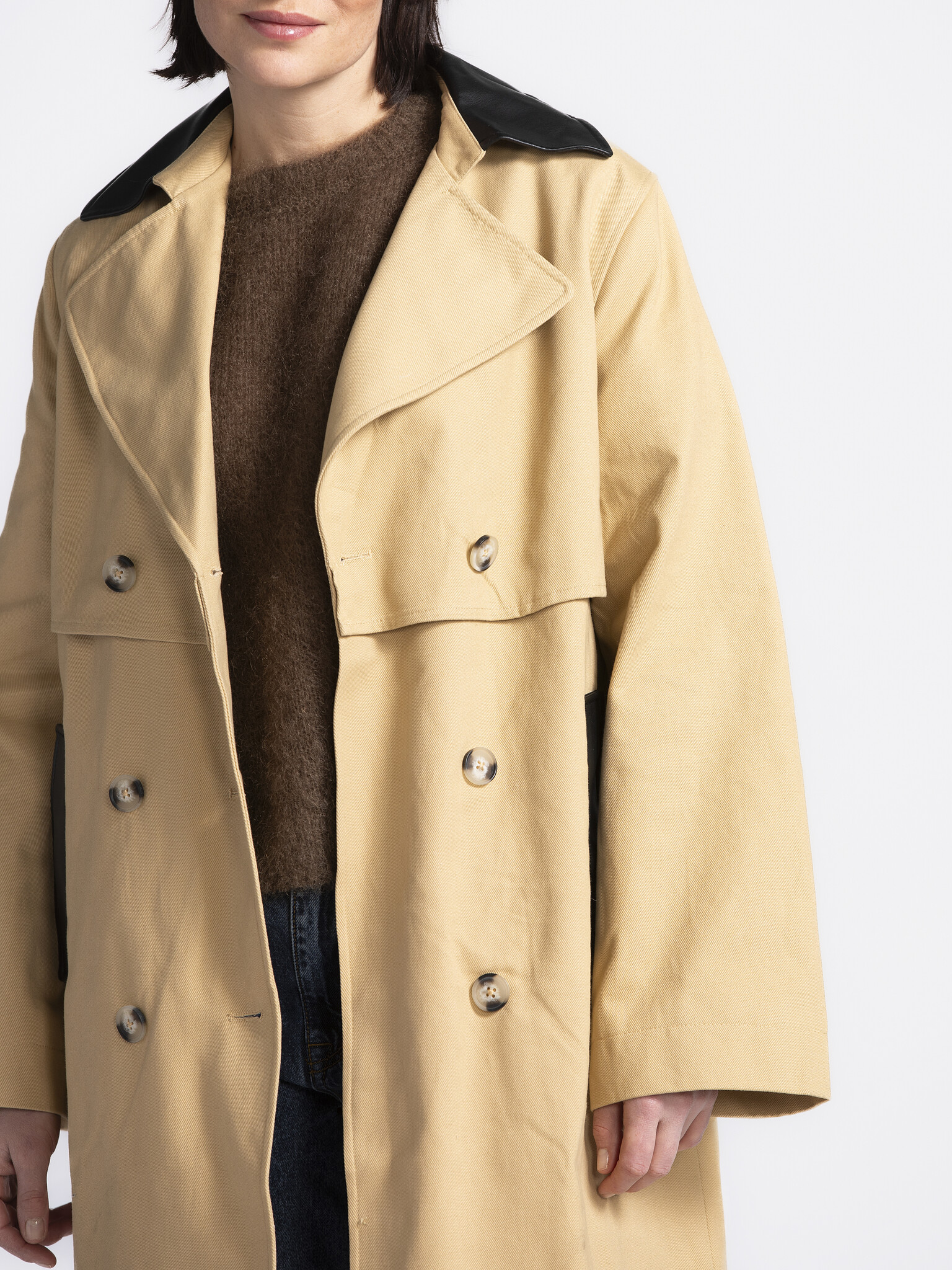 Edited Trench Coat Aiko Beige and Black | Les Soeurs
