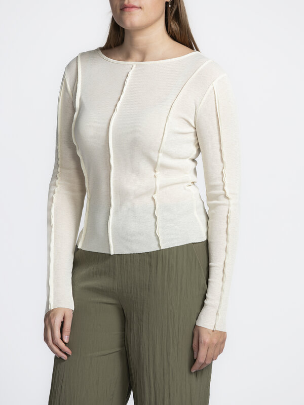 Edited Longsleeve top Halima 5. Cream dream! Looking for a top that subtly stands out? This one has it all: decorative ve...