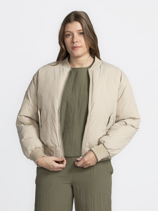 Selected Padded bomber jacket Emma 5. Sporty spice! This bomber jacket wins on all counts. The lightweight nylonshell tur...
