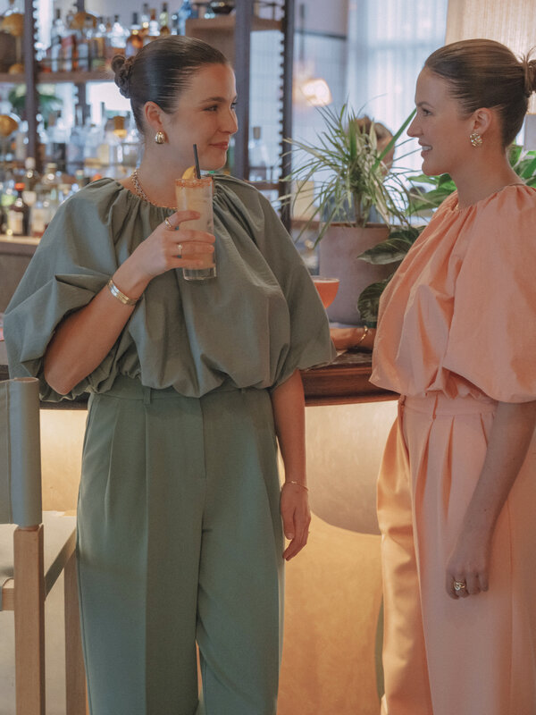 Les Soeurs Pleated trousers Johnny 7. Pleats please! Are you ready for the ultimate spring upgrade? These pleated pants s...