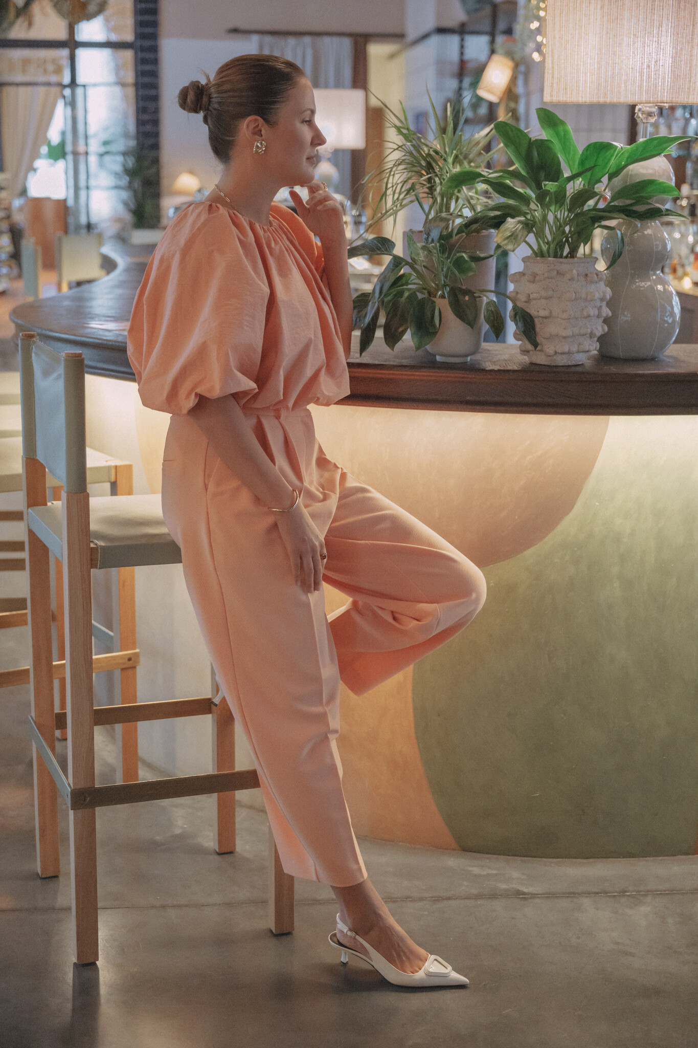 Les Soeurs Pleated trousers Johnny 6. Color crush! Want pants that are a little different, but not too much? This one is ...