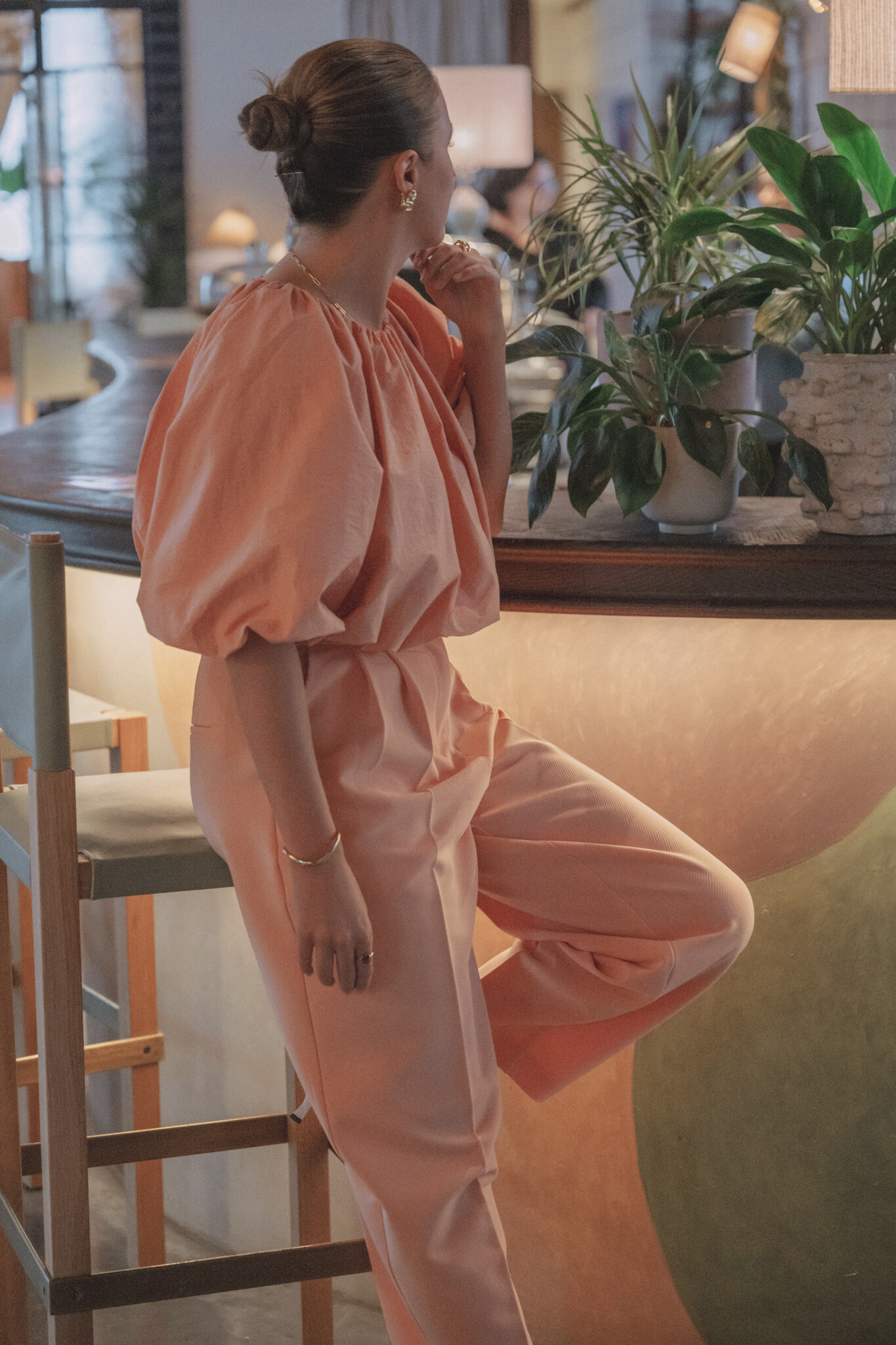 Les Soeurs Ballon blouse Bradley 6. Looking peachy! Ooit gedacht dat je lentegarderobe wel een oppepper kon gebruiken? De...