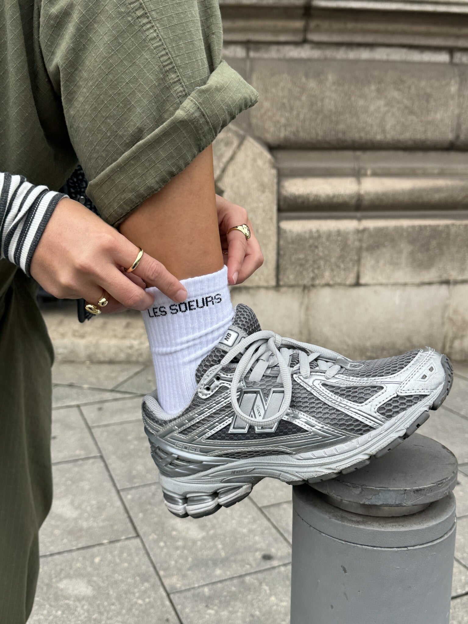 Les Soeurs Sport socks Les Soeurs 3. Feet treat! These iconic white sports socks with the Les Soeurs logo blend comfort a...